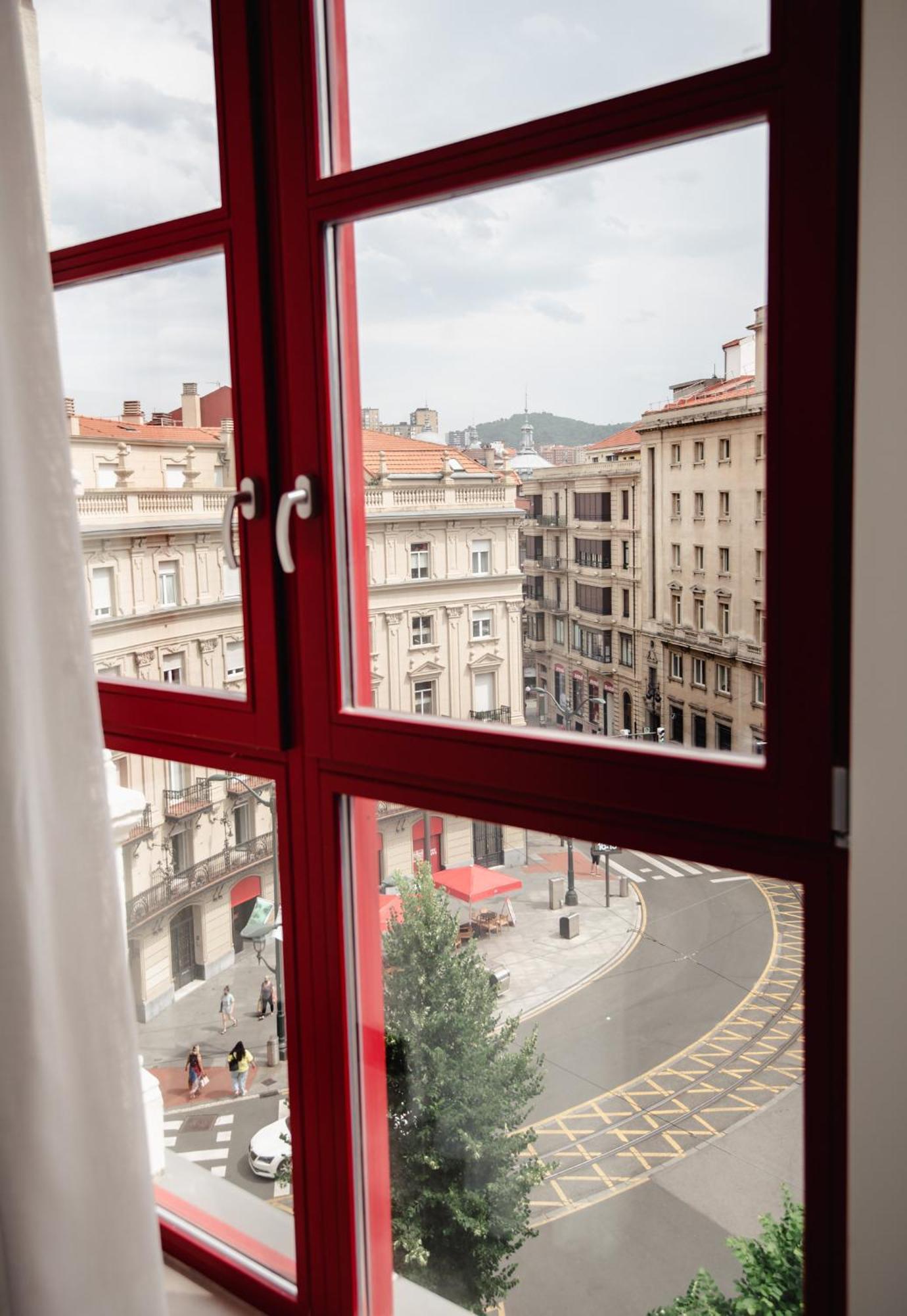 Latroupe La Granja Hostel Bilbao Room photo